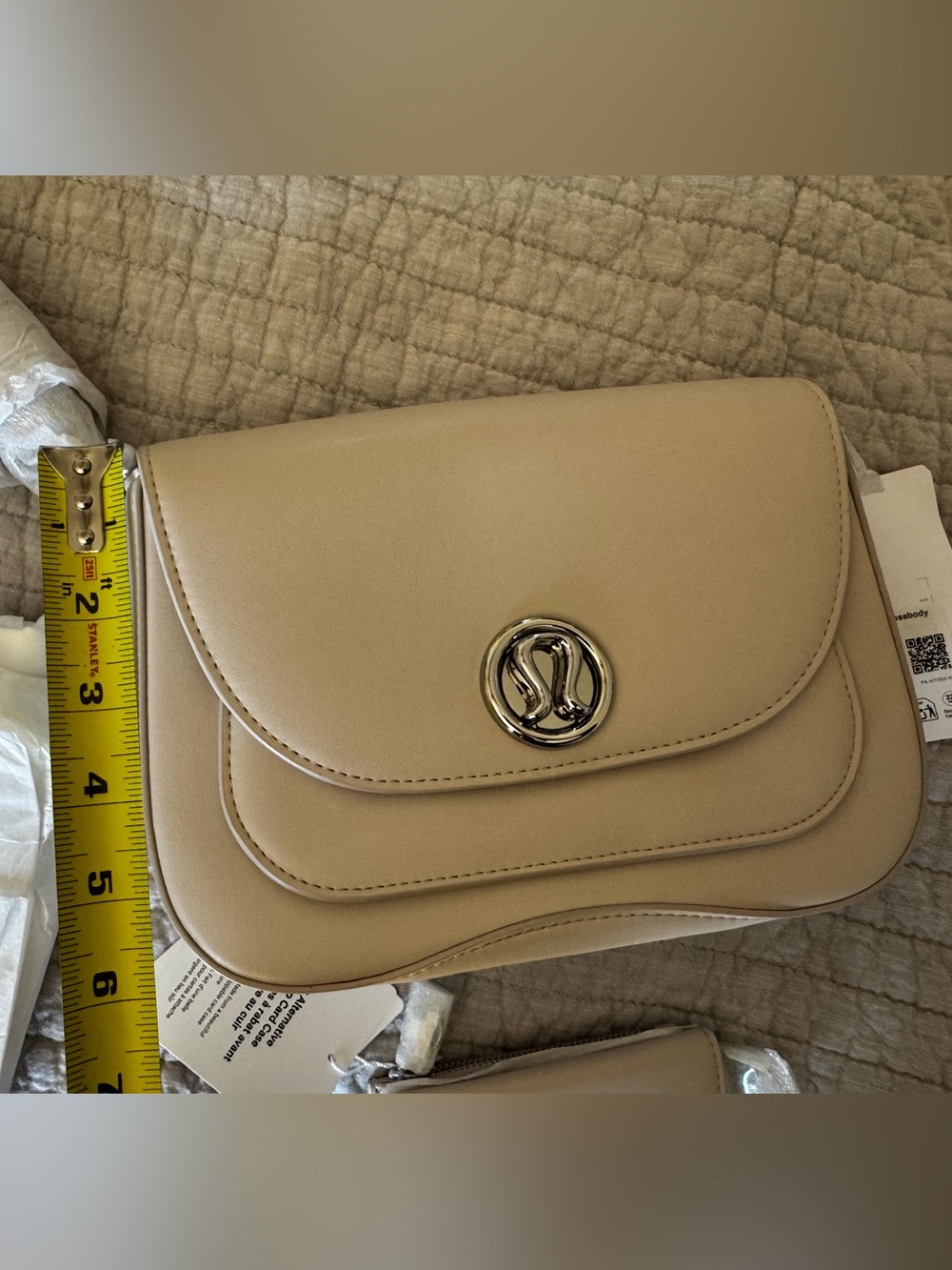 lululemon athletica Leather Alternative Crossbody bag with Matching Wallet - Picture 8 of 9